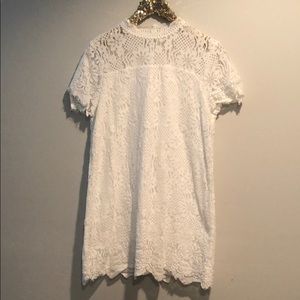 entro lacey shift dress